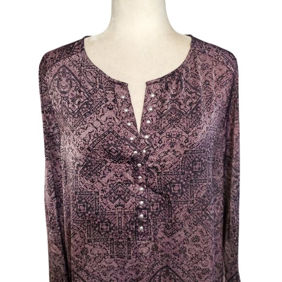 Rock & Republic Women's Tunic Blouse Size Large Roll Tab Sleeve Studed Neckline - Picture 2 of 9